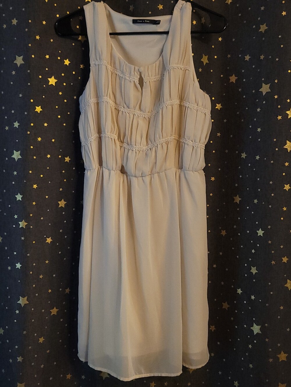 Doe & Rae | Cream Pleated Dress Large